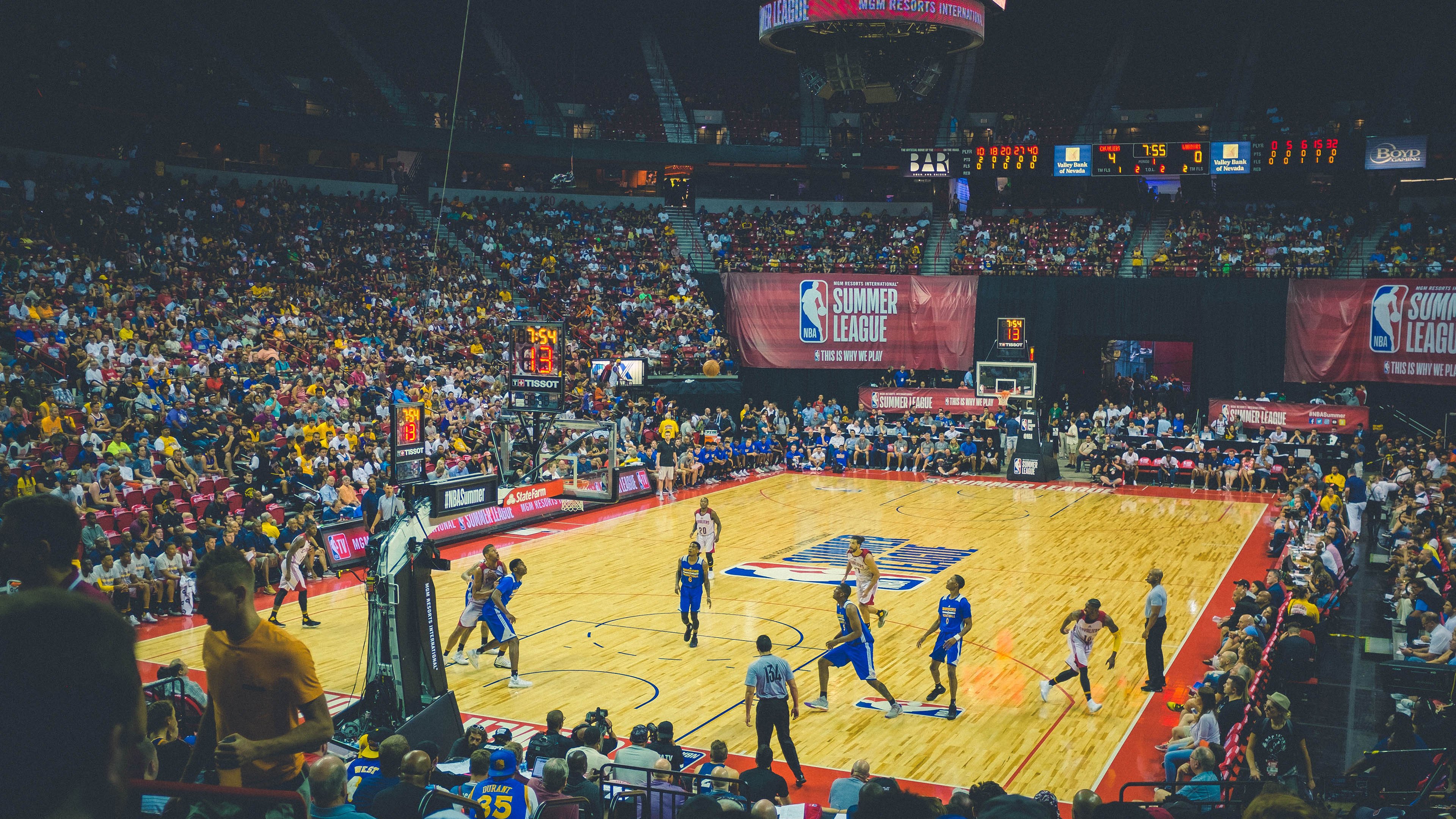 开云体育网站入口-_红土认证系列：硬核比赛挑战极限_，什么是红土